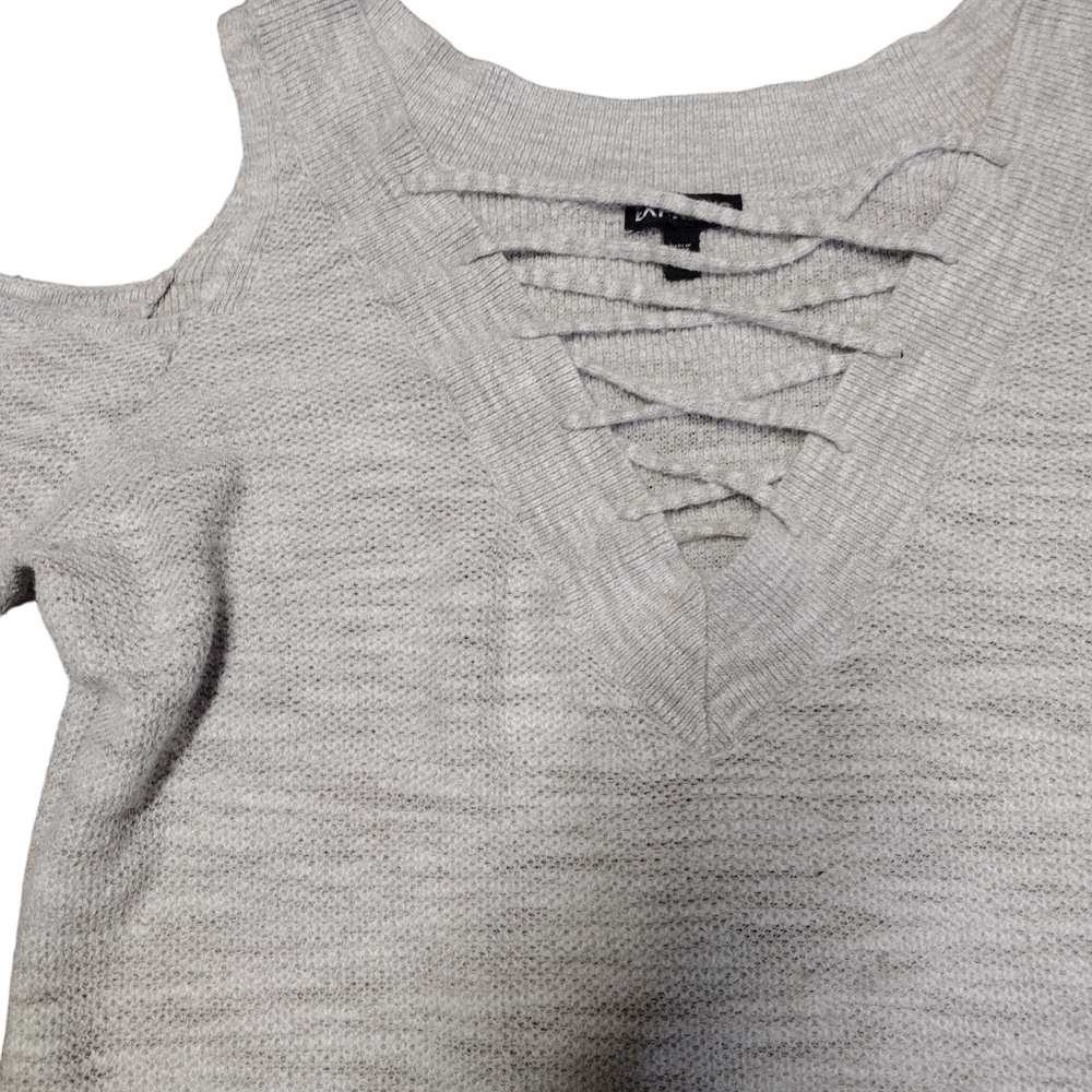 🌷🌷Express Cold Shoulder Sweater - Picture 2 of 5